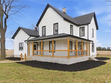 1213 W Holtzmuller Road, West Manchester, OH 45382