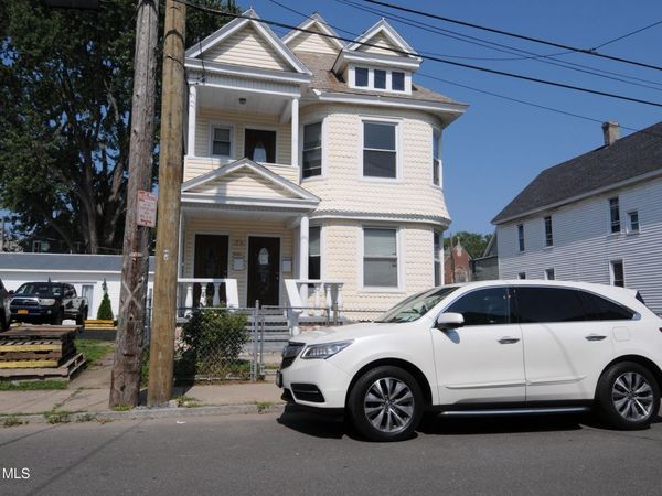 825 Stanley Street, Schenectady, NY 12307