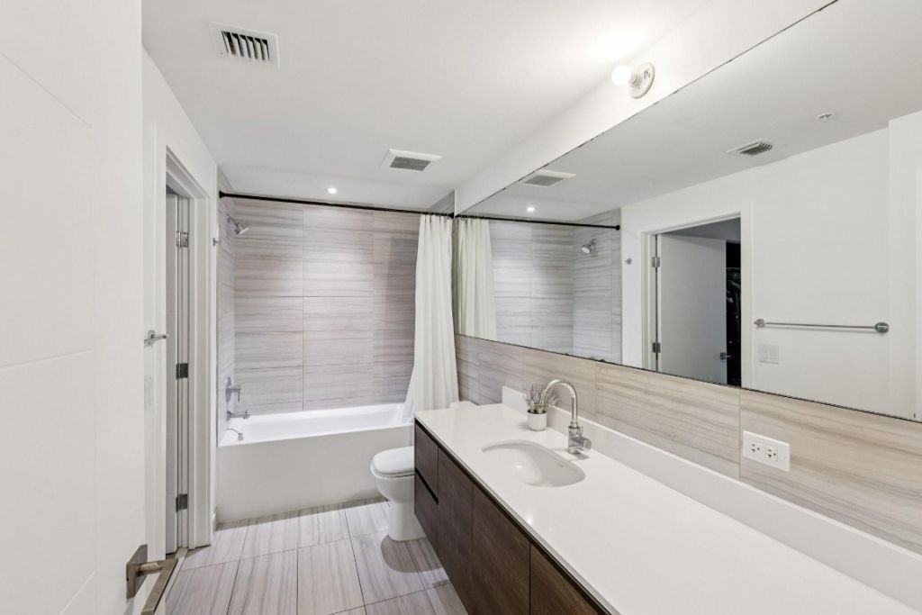 301 Altara Avenue, Unit 620, Coral Gables, FL 33146 Photo