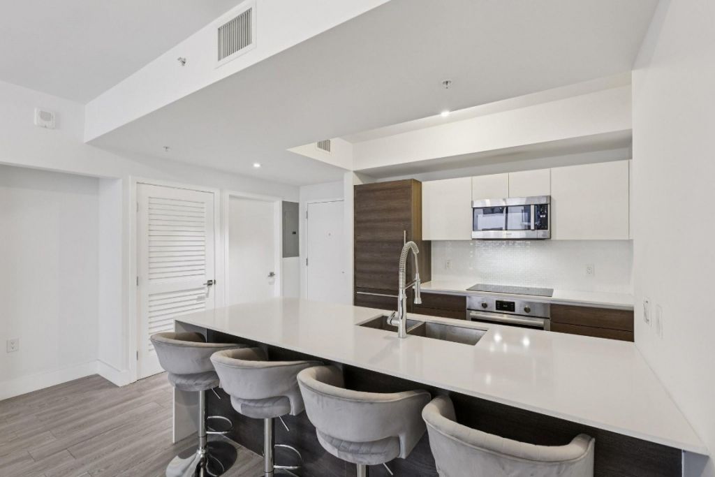 301 Altara Avenue, Unit 620, Coral Gables, FL 33146 Photo