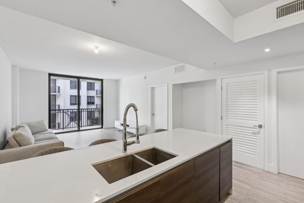 301 Altara Avenue, Unit 620, Coral Gables, FL 33146 Photo