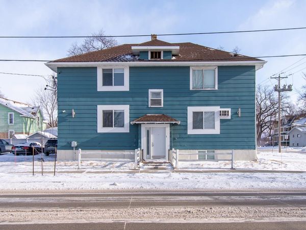 120 University Drive S, Fargo, ND 58103