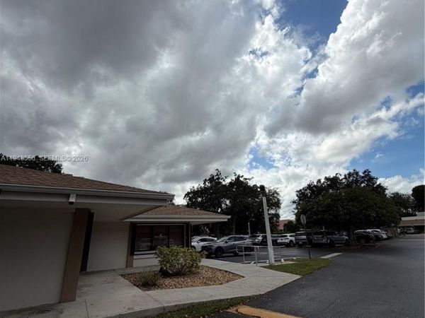 9260 Hammocks Blvd, Unit 104, Miami, FL 33196