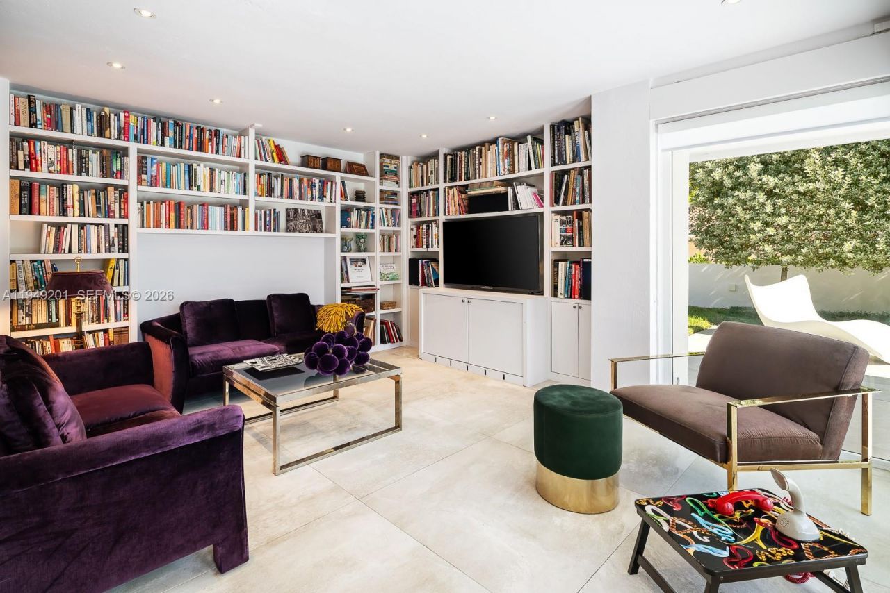 5907 Riviera Dr, Coral Gables, FL 33146 Photo