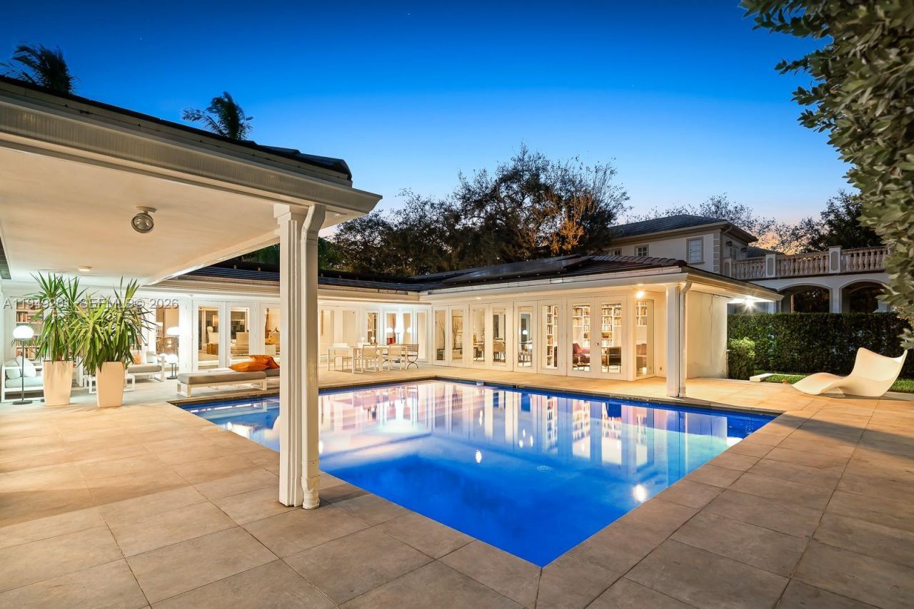 5907 Riviera Dr, Coral Gables, FL 33146 Photo