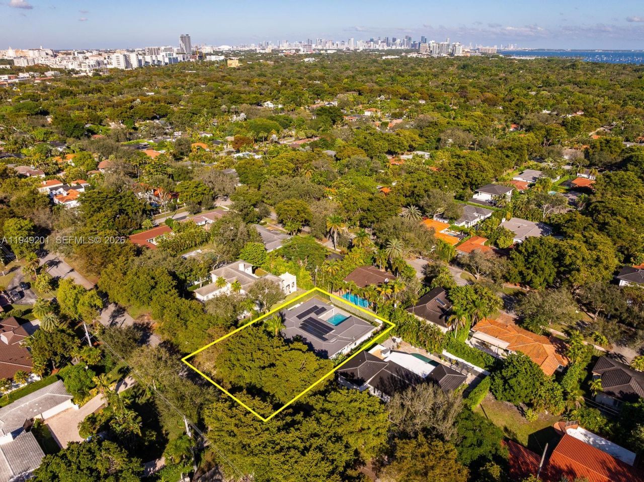 5907 Riviera Dr, Coral Gables, FL 33146 Photo