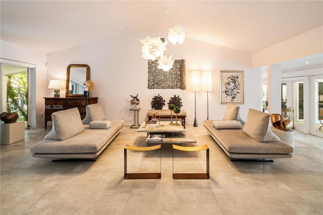 5907 Riviera Dr, Coral Gables, FL 33146 Photo