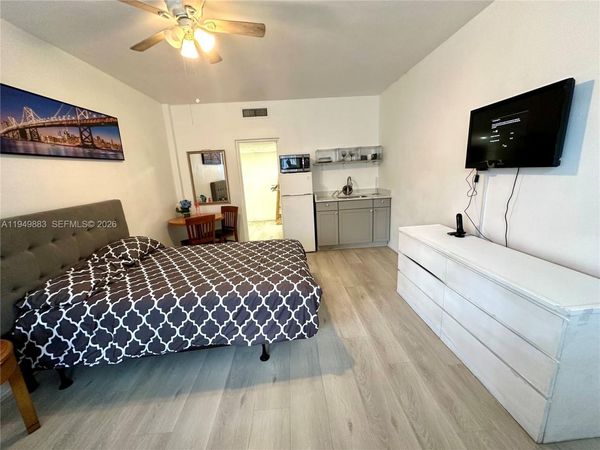 26 Diplomat Pkwy , Unit 2263, Hallandale Beach, FL 33009