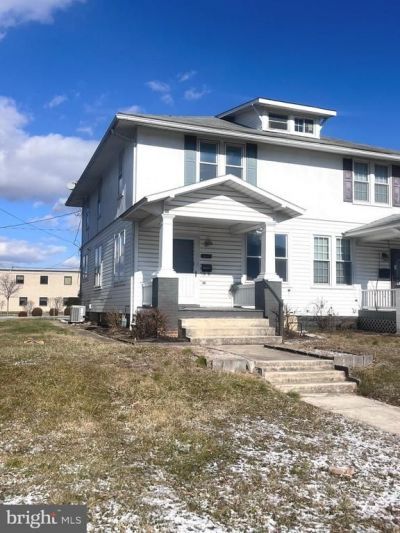 317 Mckinley Street E, Chambersburg, PA 17201 Main Photo