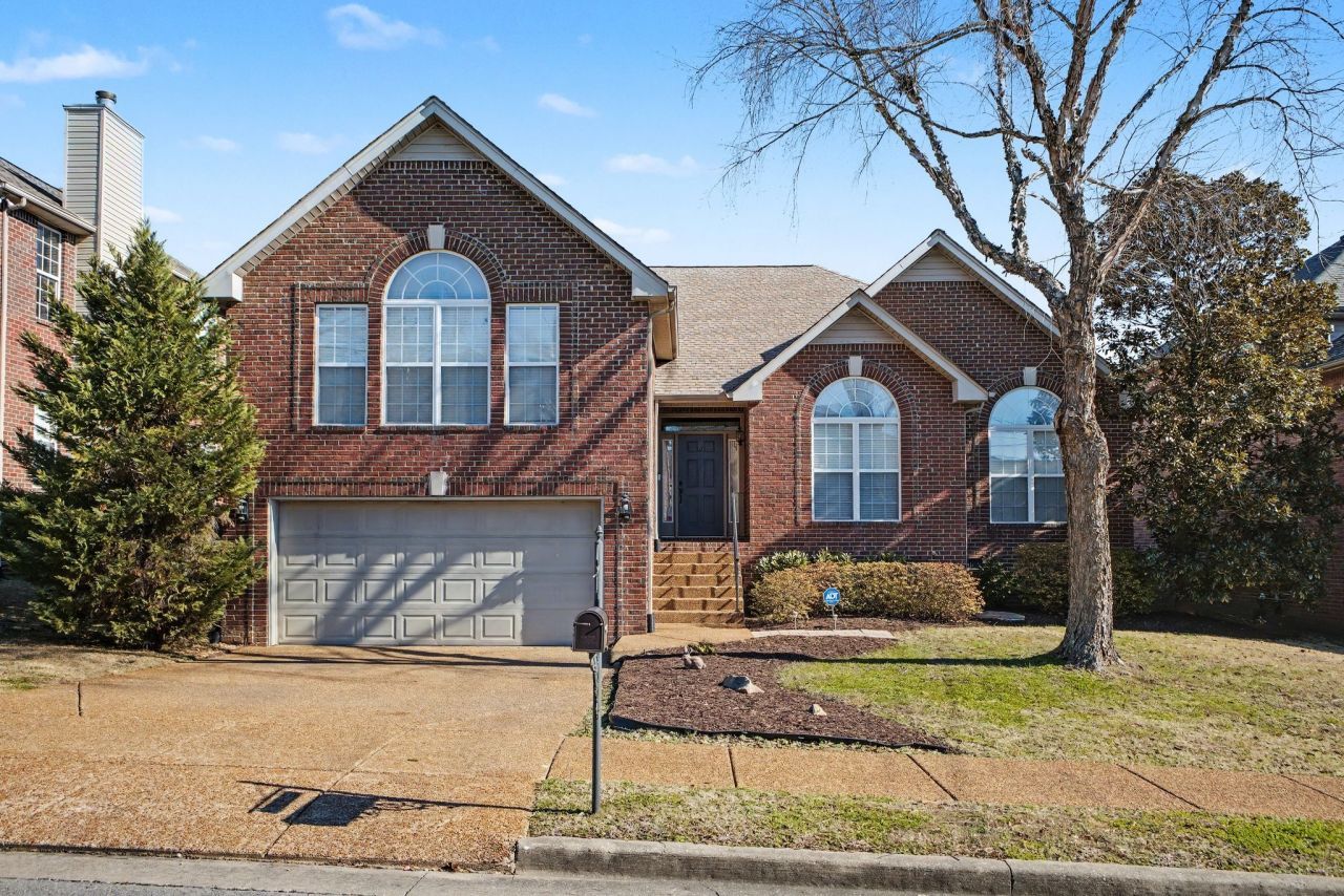 7274 Sugarloaf Dr, Nashville, TN 37211 Main Photo