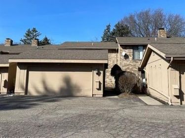 7338 Creek View Court, West Bloomfield Twp, MI 48322