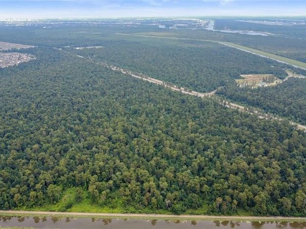 LEO KERNER Parkway, Marrero, LA 70072