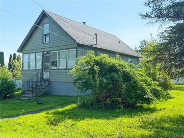 16 1st Street, Yorkville, NY 13495