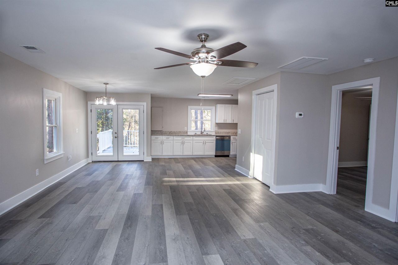 139 Sinclair Lane  Photo 7