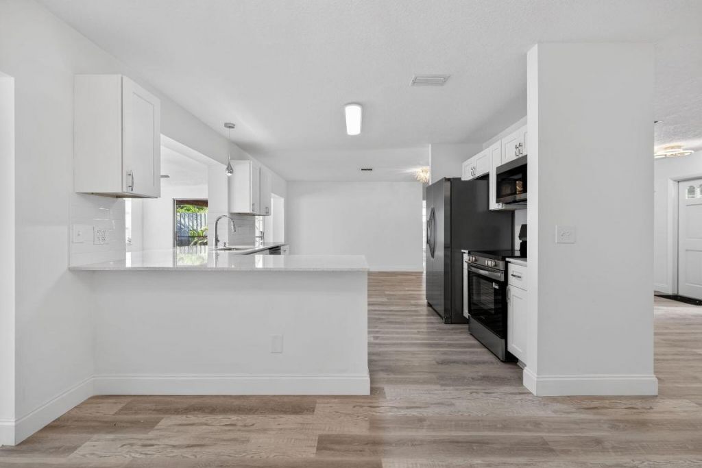 8776 SE Bahama Circle, Hobe Sound, FL 33455 Photo