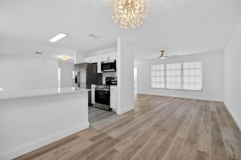 8776 SE Bahama Circle, Hobe Sound, FL 33455 Photo