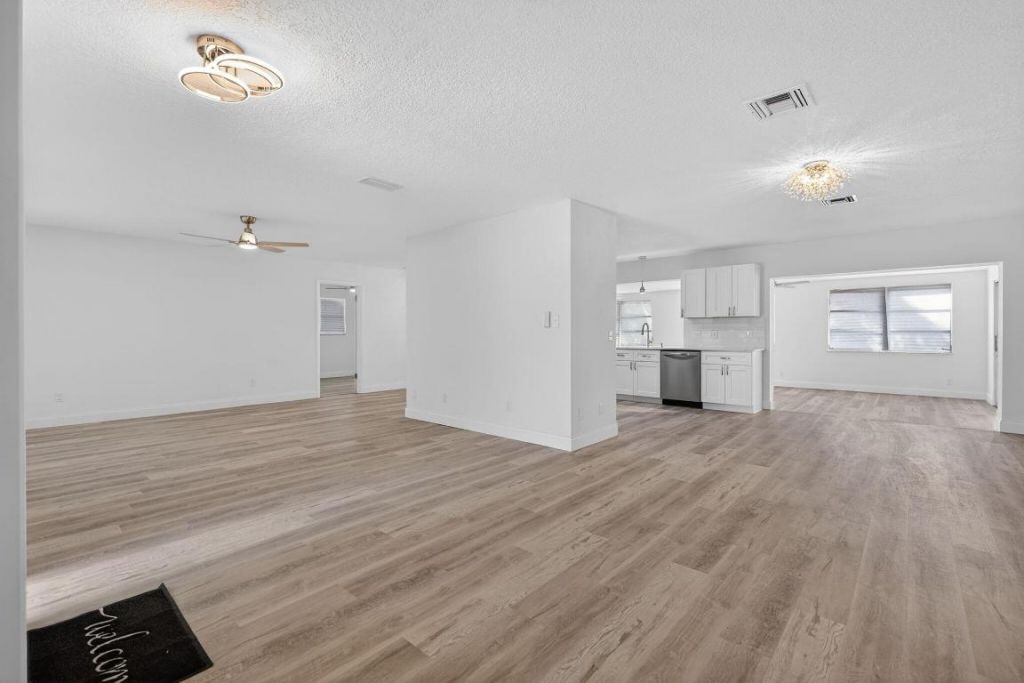 8776 SE Bahama Circle, Hobe Sound, FL 33455 Photo