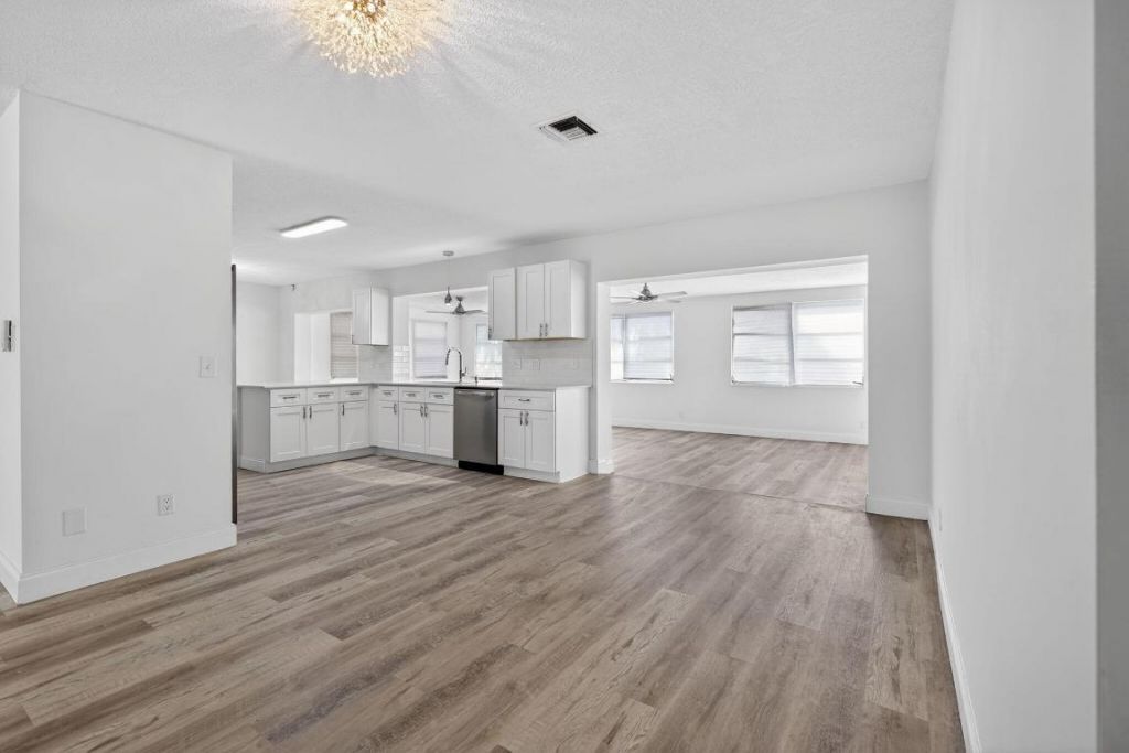 8776 SE Bahama Circle, Hobe Sound, FL 33455 Photo