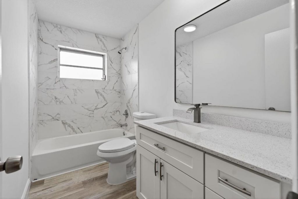 8776 SE Bahama Circle, Hobe Sound, FL 33455 Photo