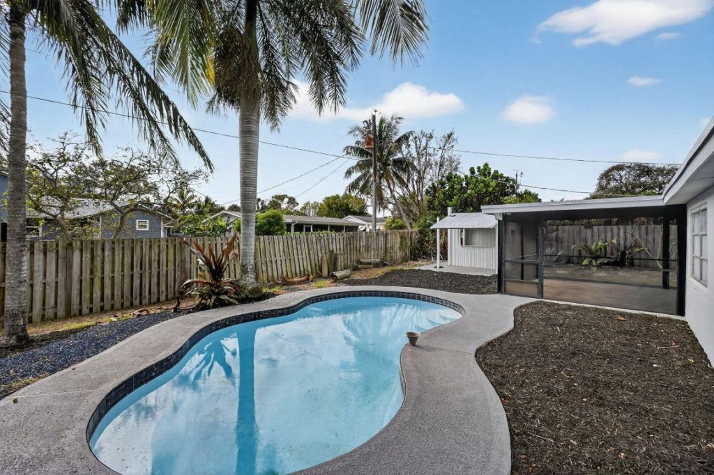 8776 SE Bahama Circle, Hobe Sound, FL 33455 Photo