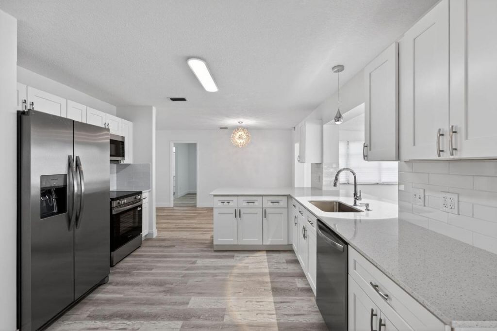 8776 SE Bahama Circle, Hobe Sound, FL 33455 Photo