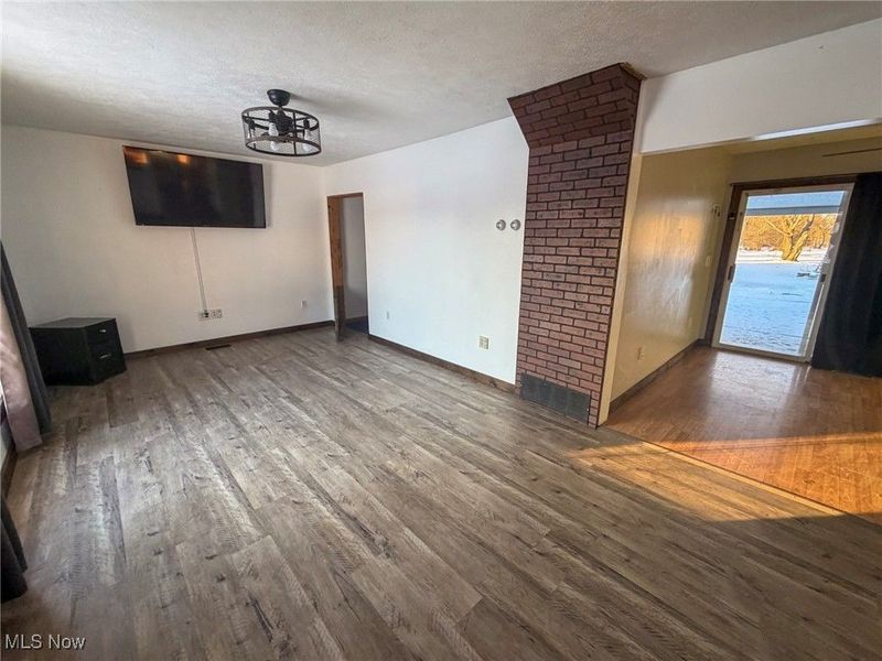 3822 US-422 Road NW, Southington, OH 44470 Photo 2