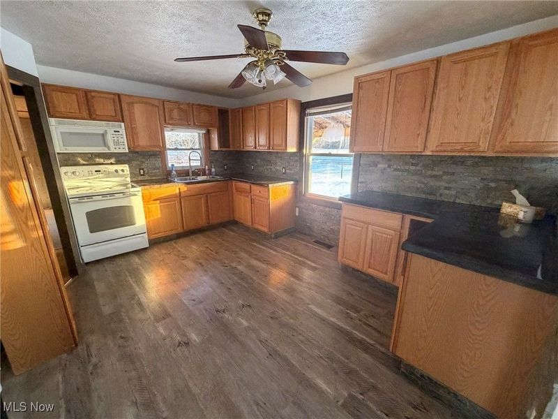 3822 US-422 Road NW, Southington, OH 44470 Photo 5