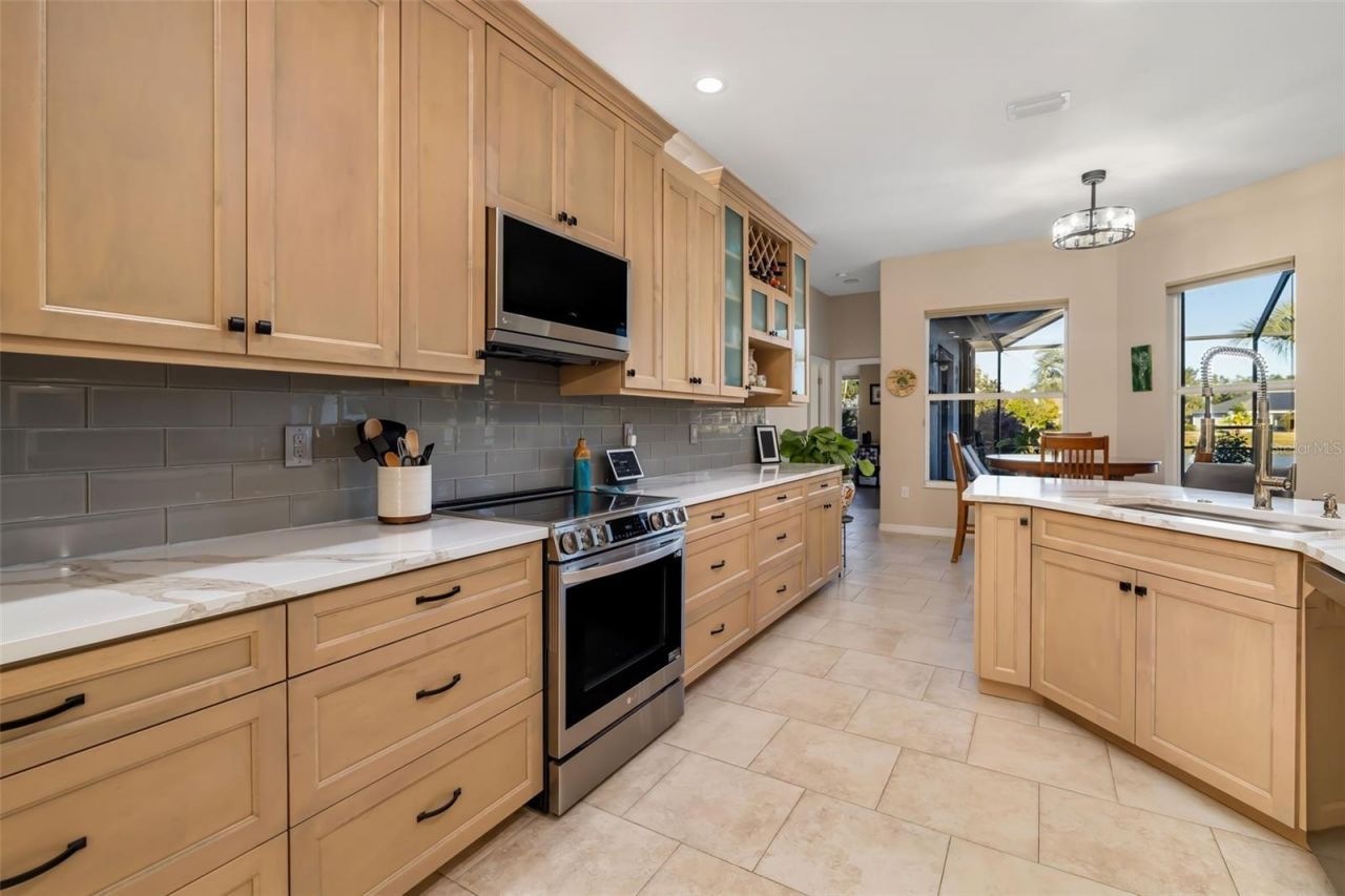 2730 River Woods Drive, Parrish, FL 34219 Photo