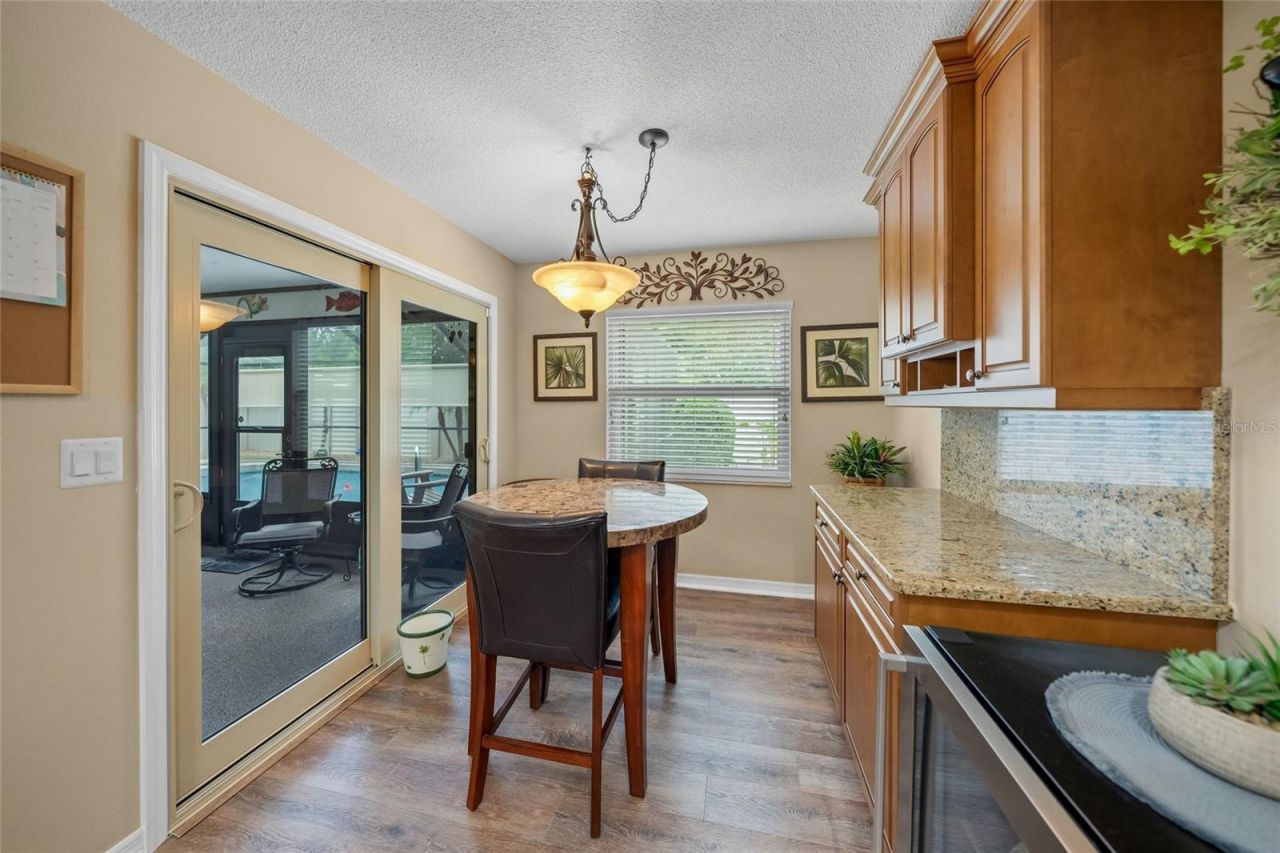 8465 Cypress Lake Circle, Sarasota, FL 34243 Photo