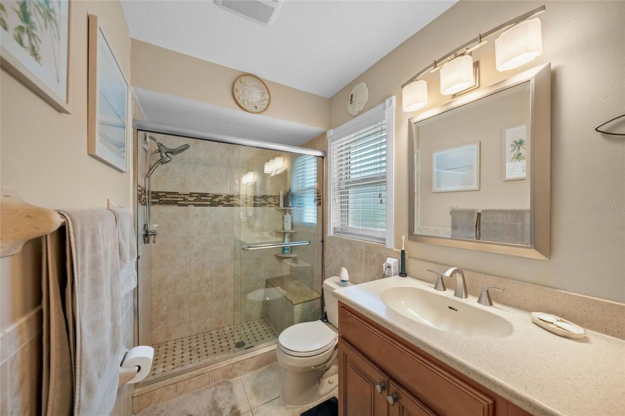 8465 Cypress Lake Circle, Sarasota, FL 34243 Photo