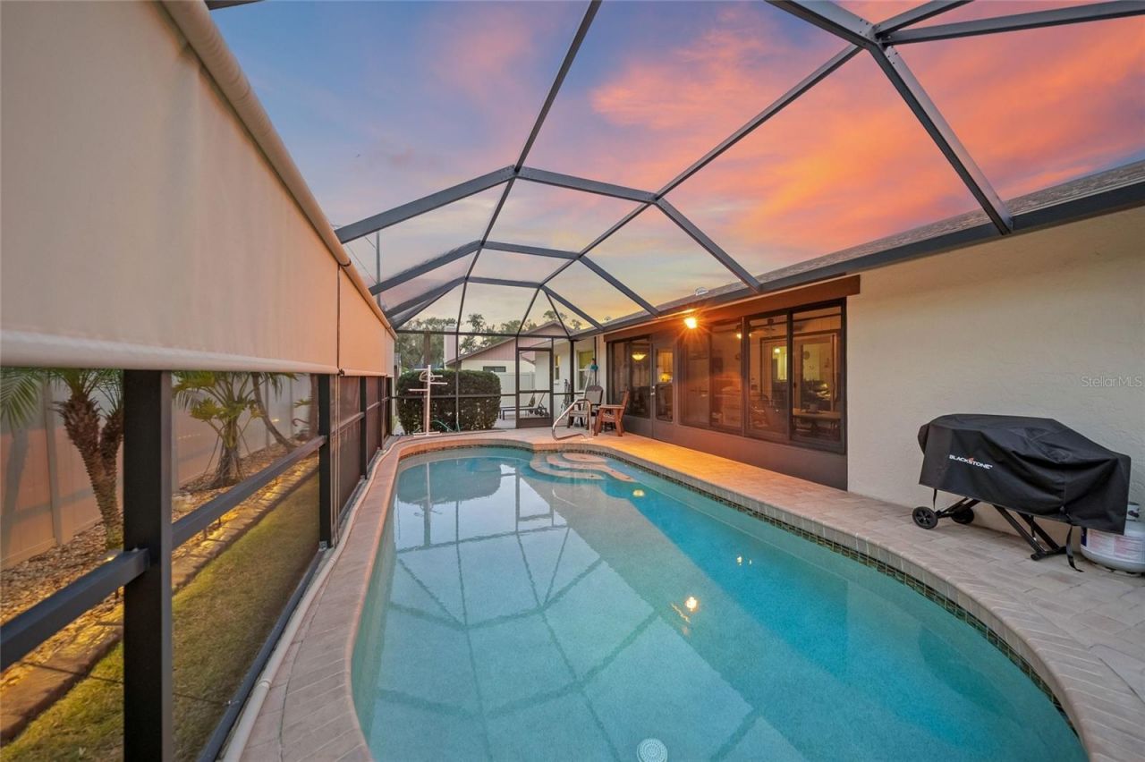 8465 Cypress Lake Circle, Sarasota, FL 34243 Photo