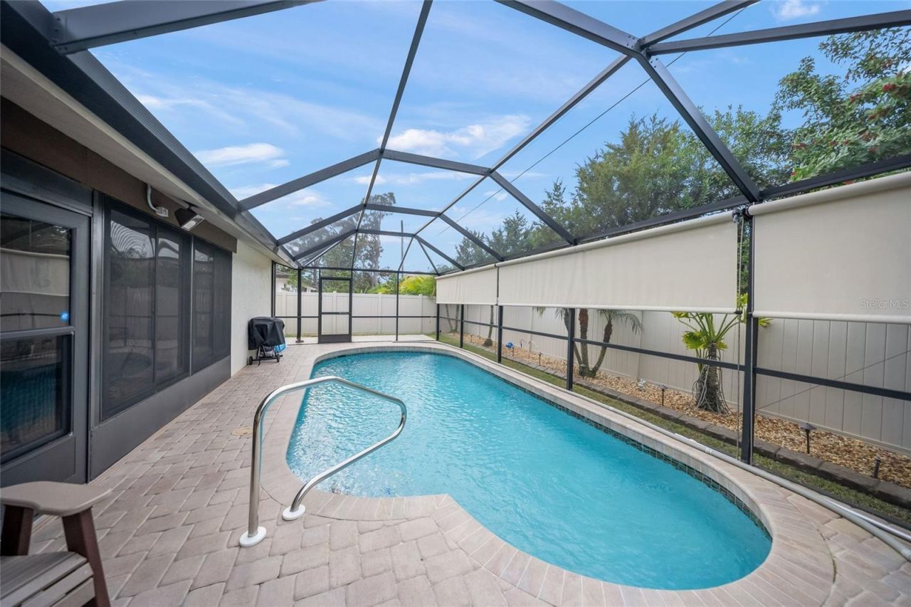 8465 Cypress Lake Circle, Sarasota, FL 34243 Photo