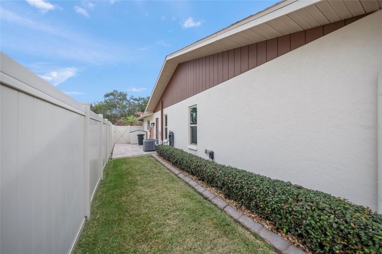 8465 Cypress Lake Circle, Sarasota, FL 34243 Photo