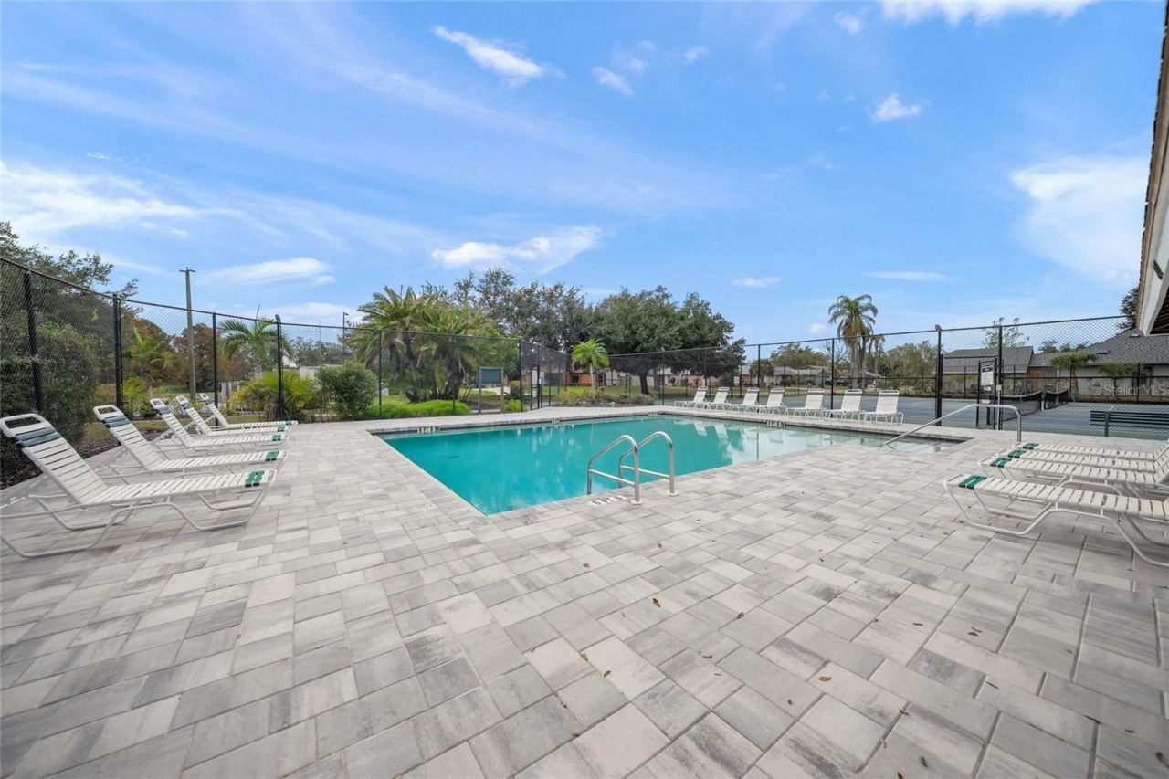 8465 Cypress Lake Circle, Sarasota, FL 34243 Photo