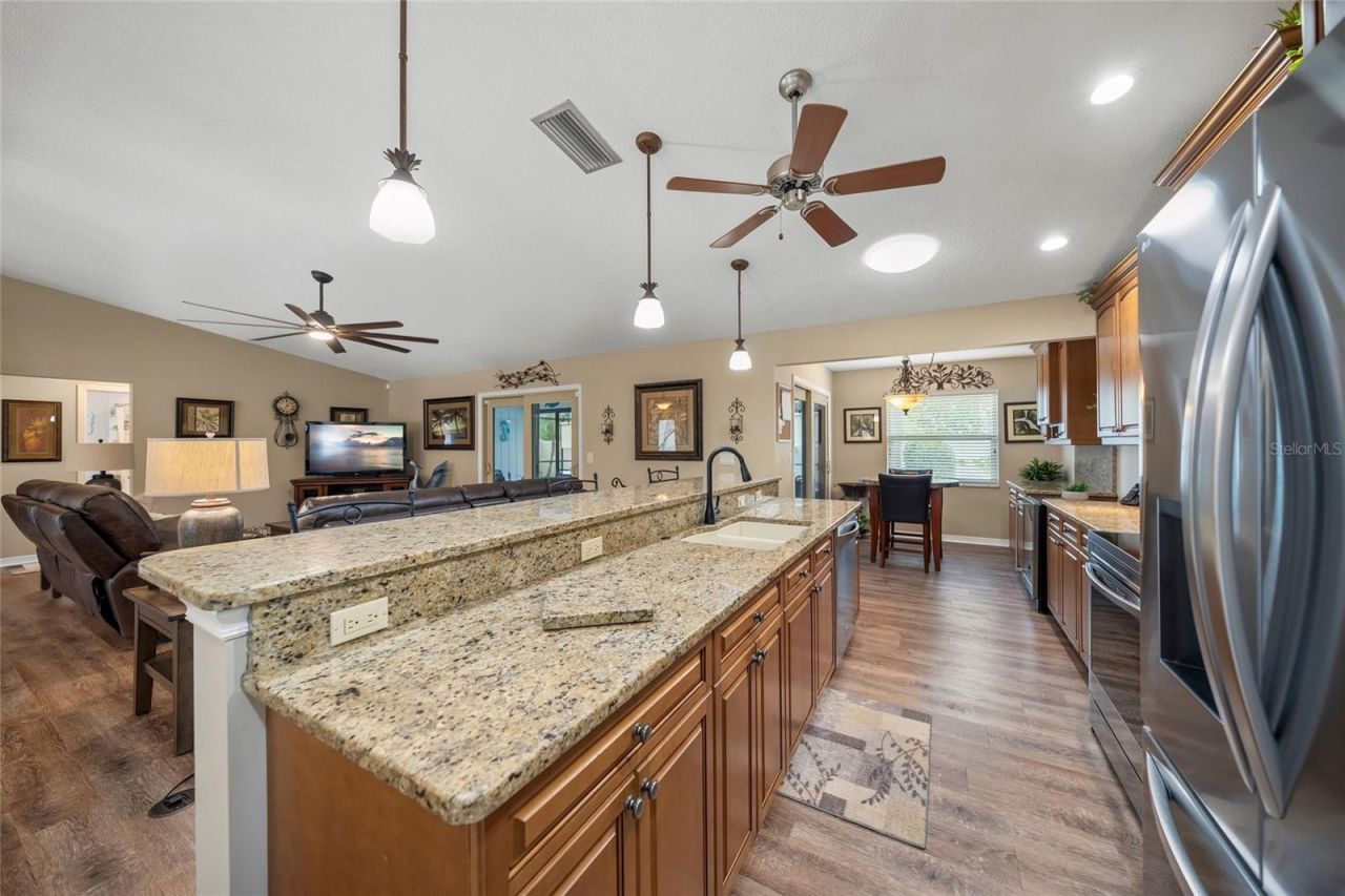 8465 Cypress Lake Circle, Sarasota, FL 34243 Photo
