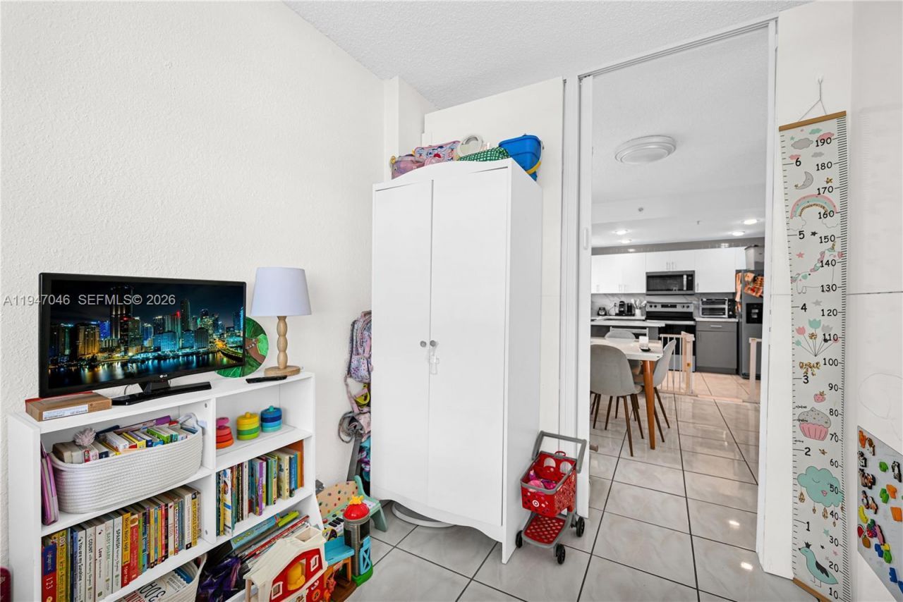 2829 Indian Creek Dr, Unit 410, Miami Beach, FL 33140 Photo