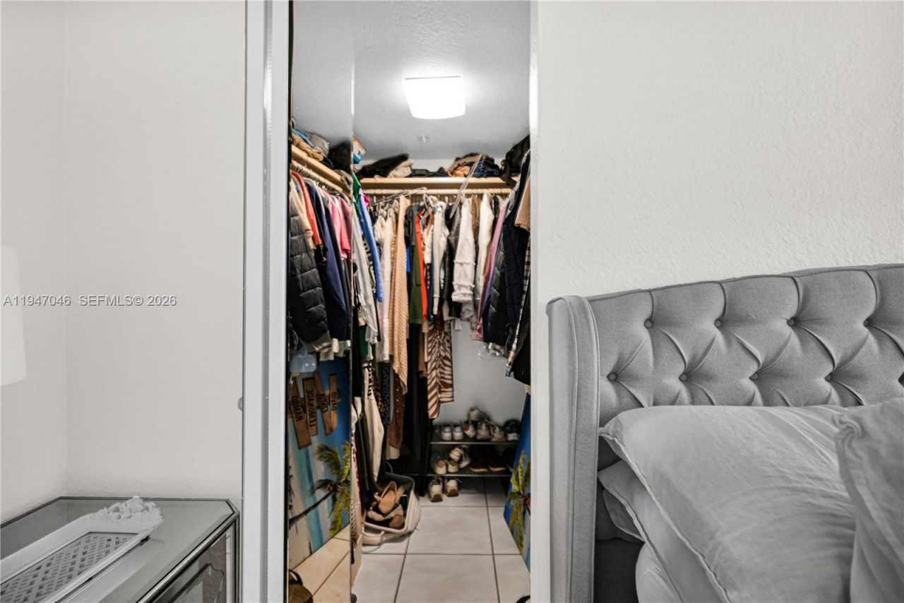 2829 Indian Creek Dr, Unit 410, Miami Beach, FL 33140 Photo