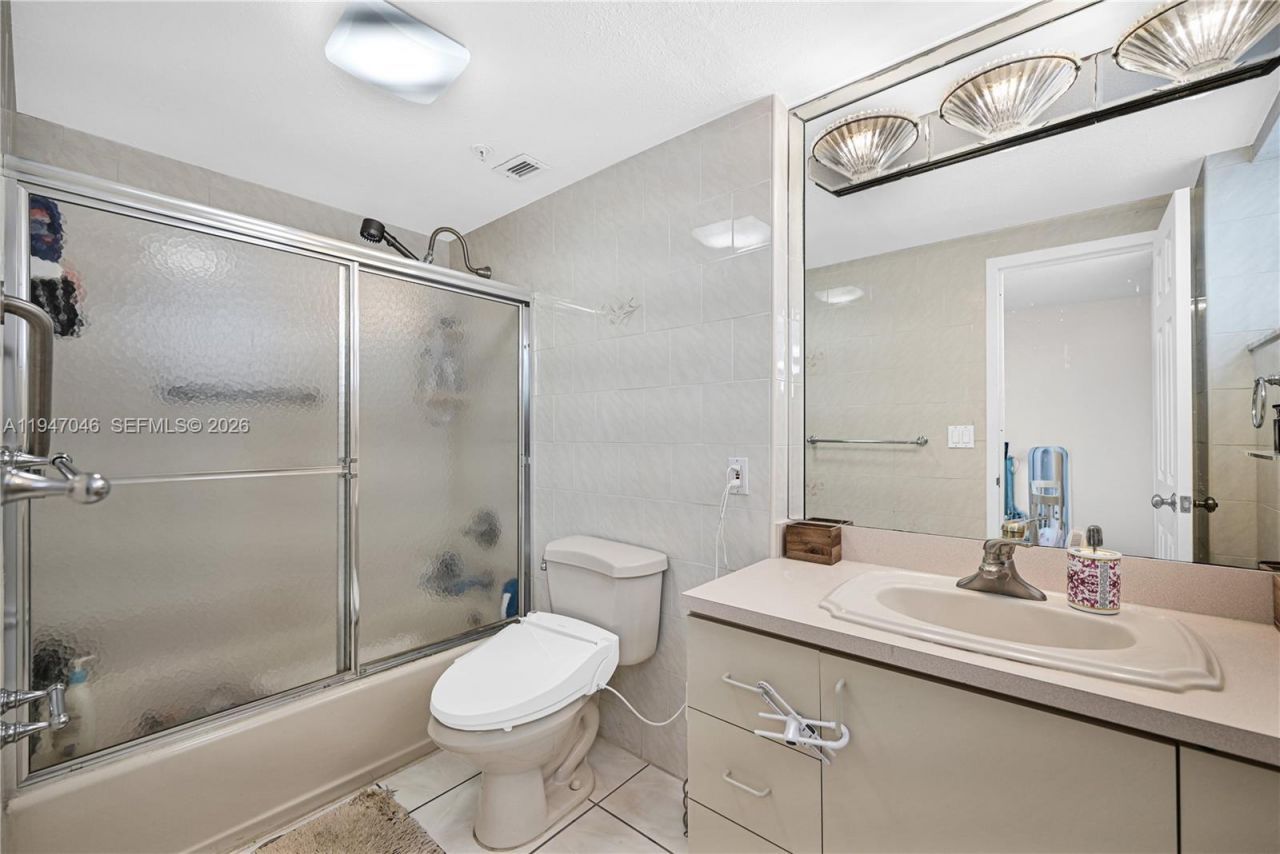 2829 Indian Creek Dr, Unit 410, Miami Beach, FL 33140 Photo