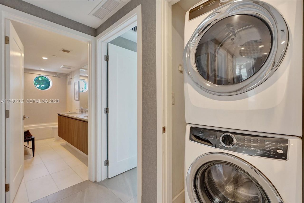 1170 101st St, Unit 201, Bay Harbor Islands, FL 33154 Photo