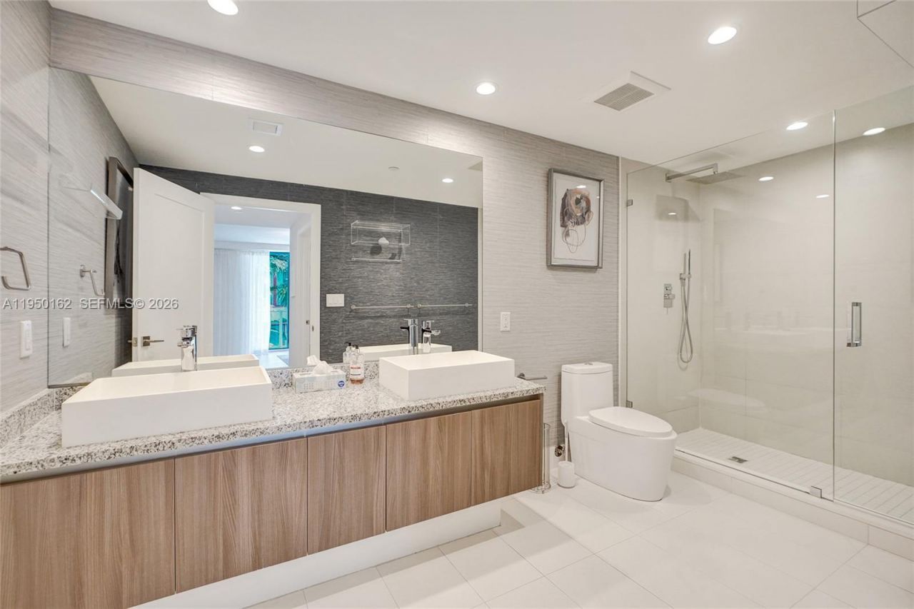 1170 101st St, Unit 201, Bay Harbor Islands, FL 33154 Photo