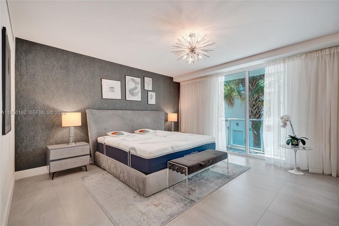 1170 101st St, Unit 201, Bay Harbor Islands, FL 33154 Photo