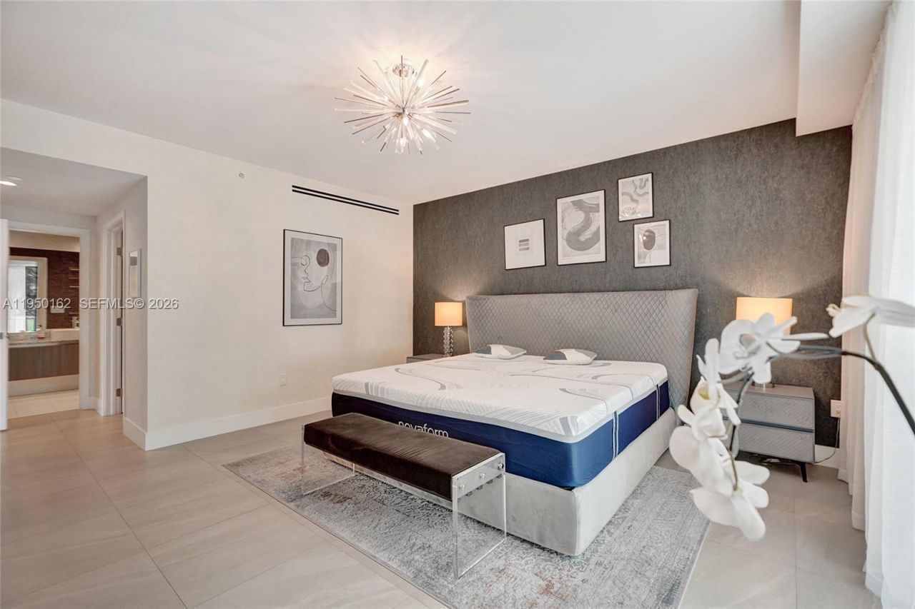 1170 101st St, Unit 201, Bay Harbor Islands, FL 33154 Photo