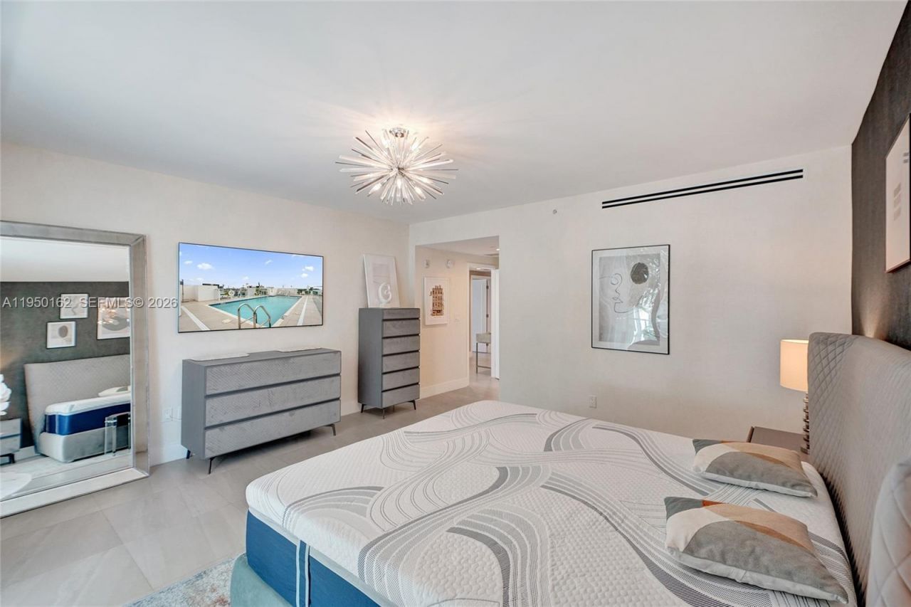 1170 101st St, Unit 201, Bay Harbor Islands, FL 33154 Photo