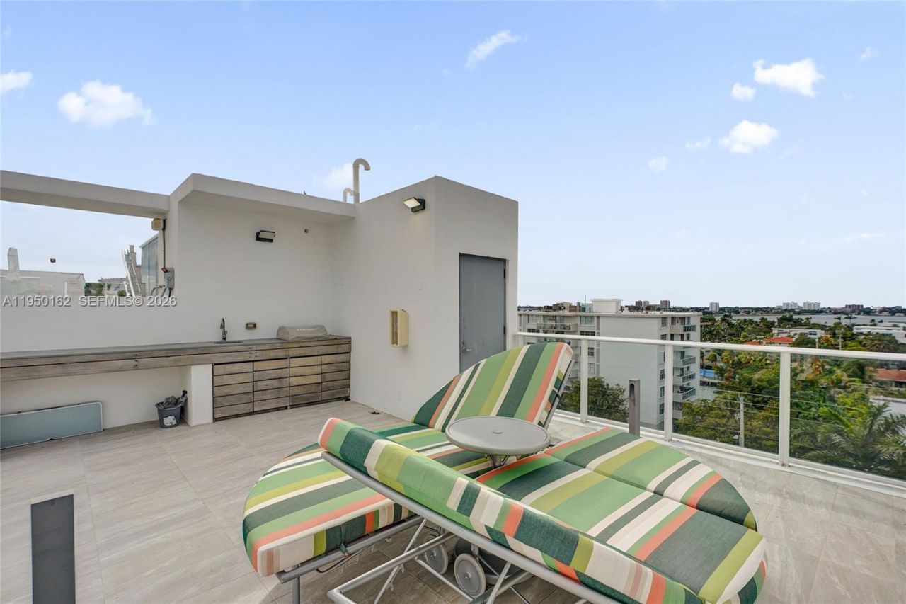 1170 101st St, Unit 201, Bay Harbor Islands, FL 33154 Photo