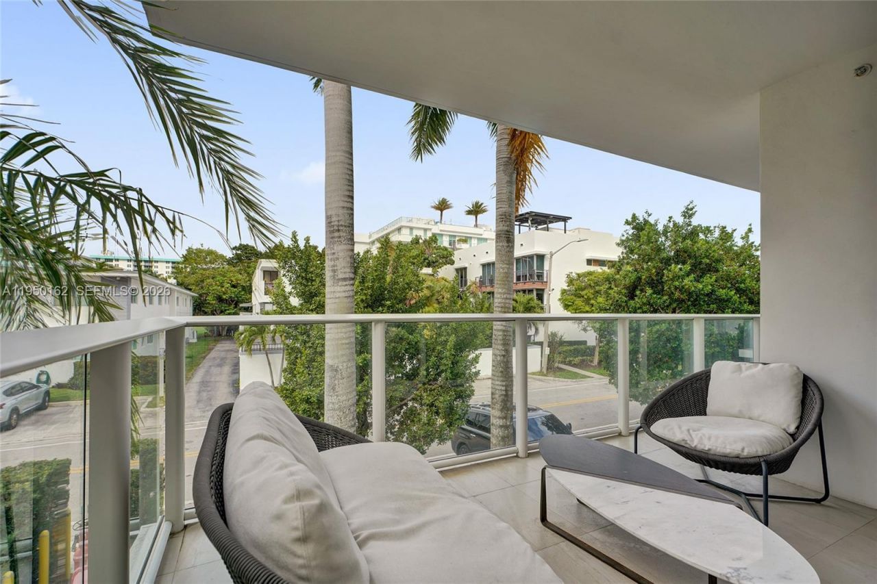 1170 101st St, Unit 201, Bay Harbor Islands, FL 33154 Photo