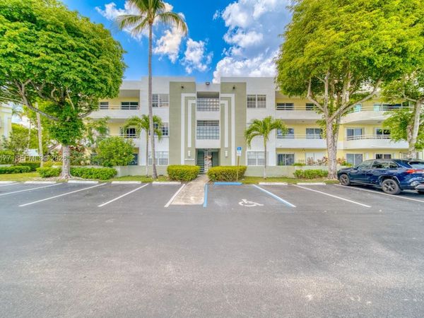 10795 SW 108th Ave, Unit 304, Miami, FL 33176
