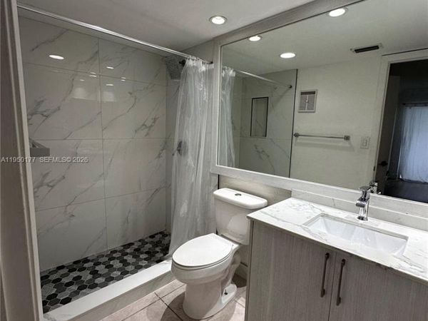 10795 SW 108th Ave, Unit 304, Miami, FL 33176