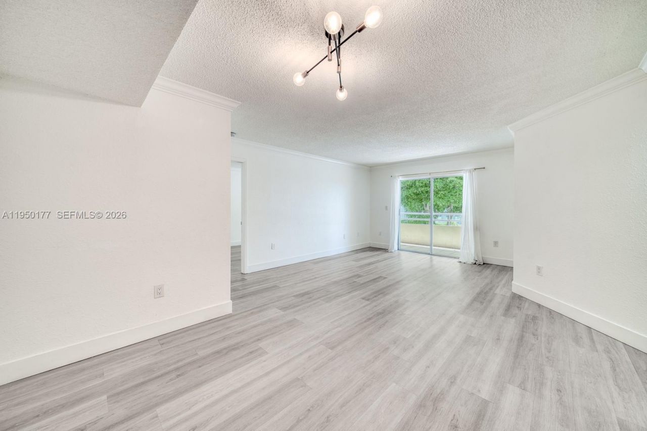 10795 SW 108th Ave, Unit 304, Miami, FL 33176 Photo