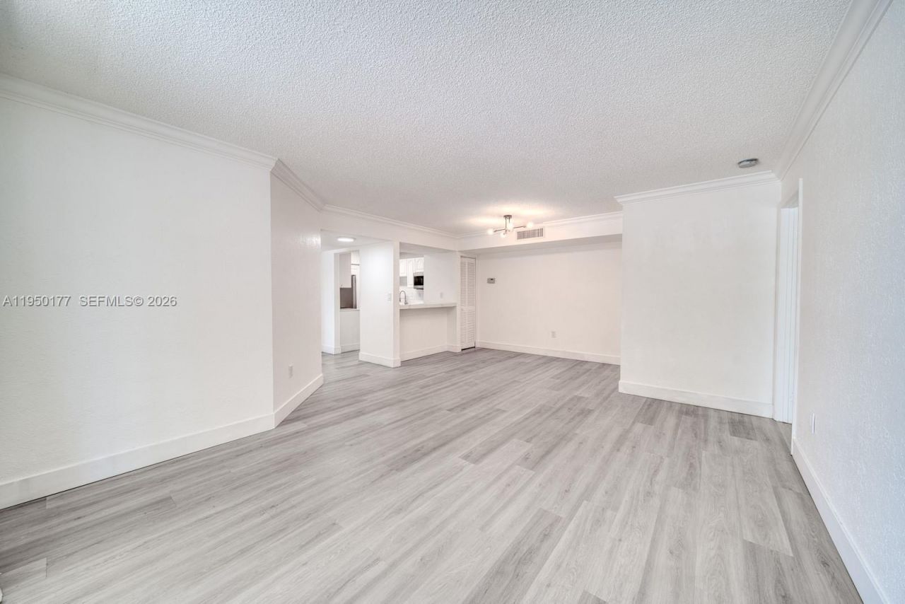 10795 SW 108th Ave, Unit 304, Miami, FL 33176 Photo