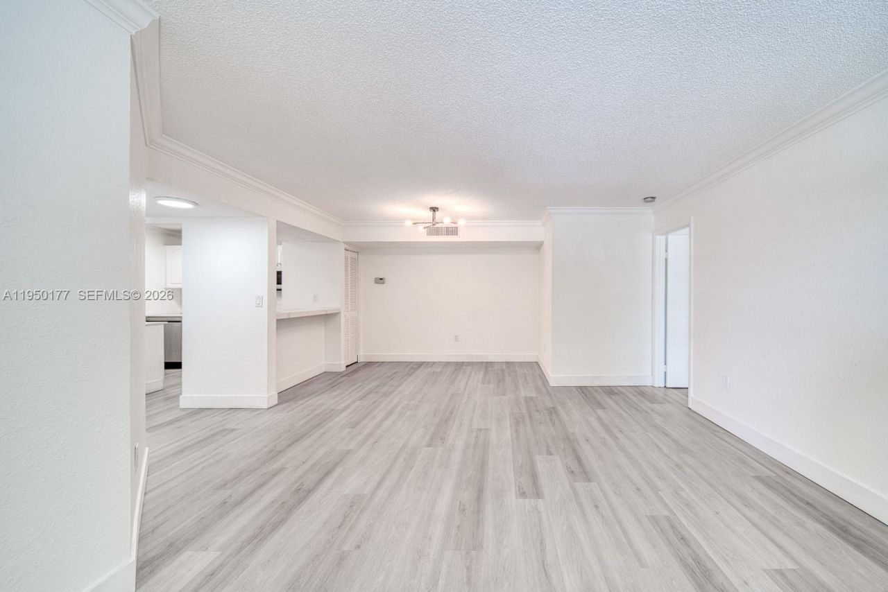 10795 SW 108th Ave, Unit 304, Miami, FL 33176 Photo